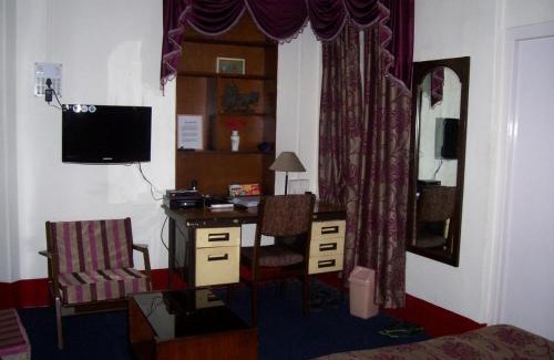 Ballygunge House | Blue Chip