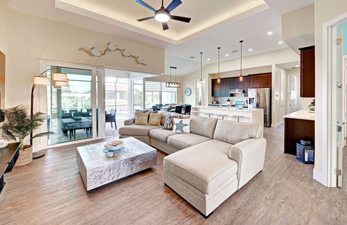 South Gulf Cove House | Blue Crush | Canal View | Seawall | 2 Masters | Hot Tub