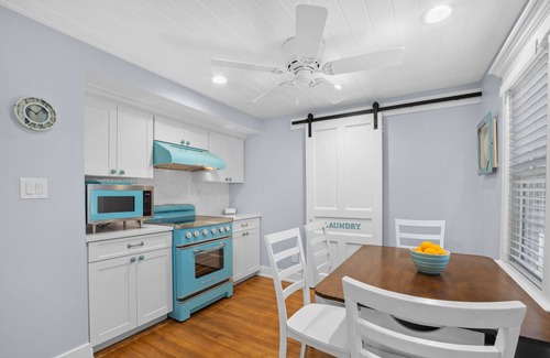 Sunset Reef House | Blue Days Beach Cottage - Single Family Home