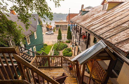 Alma Apartment | Blue Door Inn- Suite Two