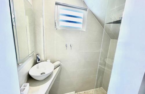 Nettle Bay Apartment | Blue Dream 3 à 5 chambres villa sur la plage