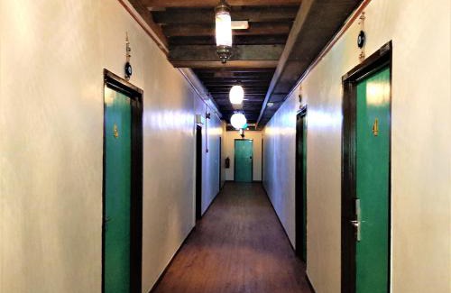 Kepala Batas Hotel | Blue Eyes Hotel