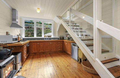 Apollo Bay House | Blue Farm Cottage - Farm escape with incredible views