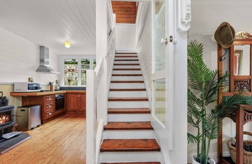 Apollo Bay House | Blue Farm Cottage - Farm escape with incredible views