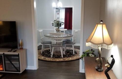 Tulsa House | BLUE FLAMINGO'S CHARMING HOME-Heart of Tulsa2- Cherry St-Expo-11th