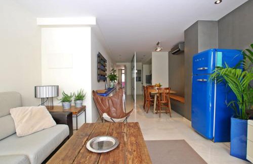 Vilassar de Mar Apartment | Blue fridge apartmen · Blue fridge apartmen · Ideal for couples, near beach and well connected