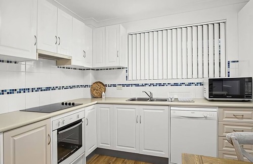 Sawtell Apartment | Blue Gem, situated perfectly within a quiet street it is with only a short stroll to Sawtell Village