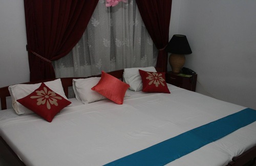 Ja-Ela Hotel | Blue Gum Hotel