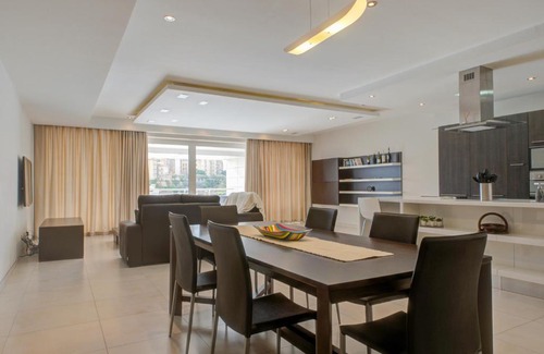 Ta' Xbiex Apartment | Blue Harbour, Marina View 2 Bedroom Apartment