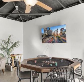 Los Altos House | Blue Haven Solar Pool Heat Parking Billiards