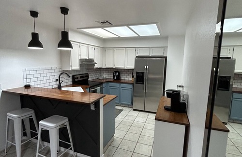 Glendale Condo | Blue Haven Super Bowl
