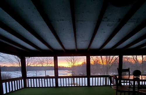 Edmore House | Blue Heron Point: Private Lakefront, Hot Tub, Kayaks!