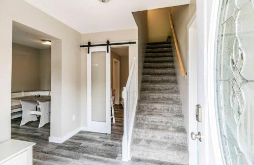 Verona Beach House | Blue Heron Way Fenced Yard & Beach Access