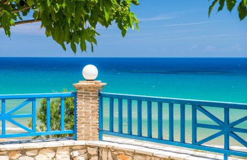 Ano Vasilikos Apartment | Blue House Apartments