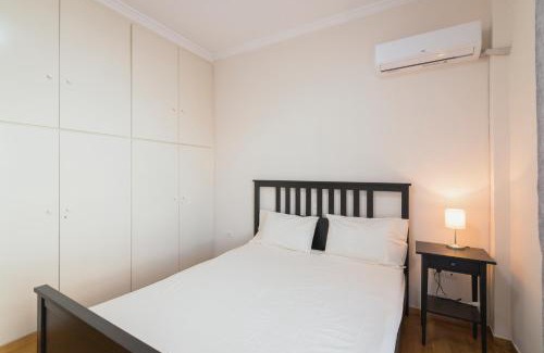 Dafni-Ymittos Apartment | Blue House