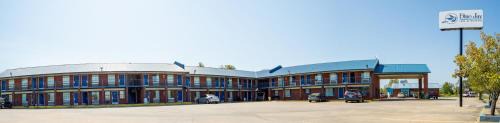 Sallisaw Hotel | Blue Jay Inn & Suites