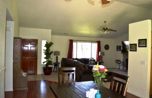 Three Rivers House | Blue Jay Paradise