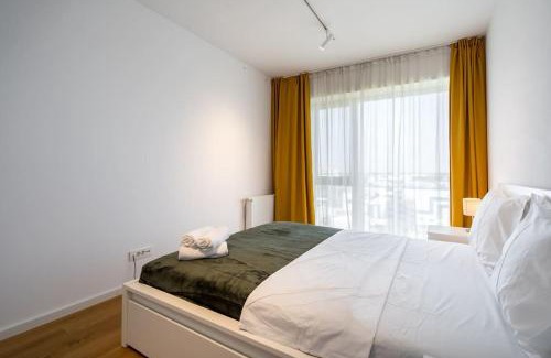 Aviatiei Apartment | Blue Lagoon-1 BR Amazing Balcony
