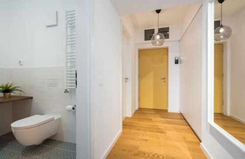 Aviatiei Apartment | Blue Lagoon-1 BR Amazing Balcony