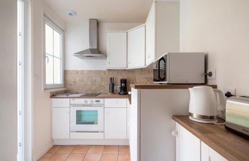 Saint-Helier Apartment | BLUE LAGOON by Cocoonr