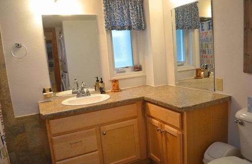 Minocqua House | Blue Lake Cottage - 10 Minutes to Minocqua