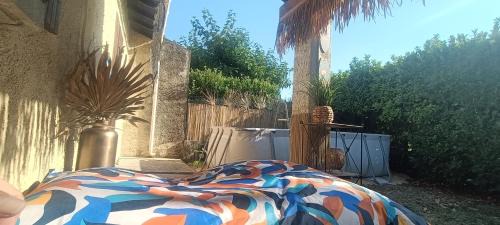 Morieres-les-Avignon House | Blue LOVE