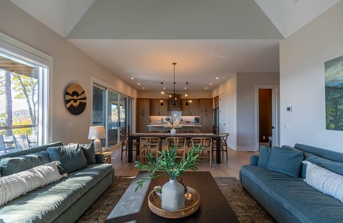 Deep Gap House | Blue Meadows at Blue Ridge Mountain Club Luxury home with stunning views & hot tub!