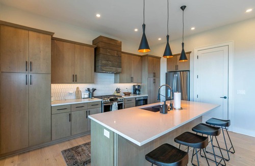 Deep Gap House | Blue Meadows at Blue Ridge Mountain Club Luxury home with stunning views & hot tub!