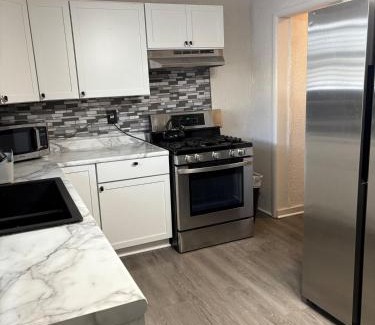 Romulus House | Blue MiniCastle, NEXT 2 DTW, 3BR