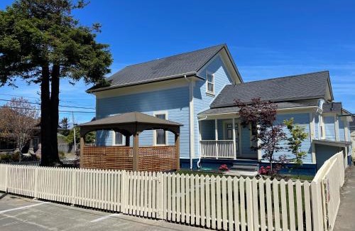 Eureka House | Blue Mist Victorian, 5 Bedroom 2 bath Gem