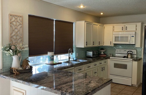 Cedar Creek Reservoir House | Blue Moon Cove, Waterfront, Lg. yard, 5br 2.5ba, 14 guests