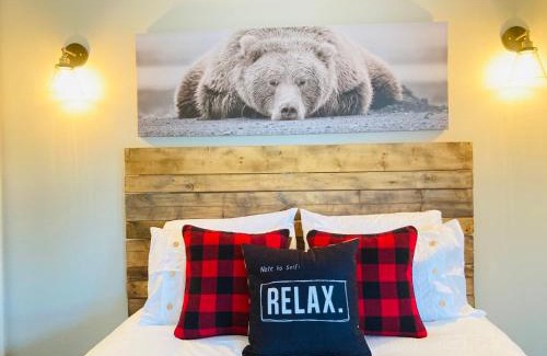 Craigleith Apartment | Blue Mountain Creekside Studio at North Creek Resort