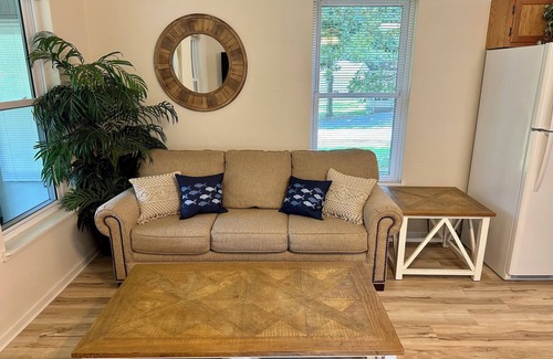 Piney Cottage | Blue Oasis By The Lake