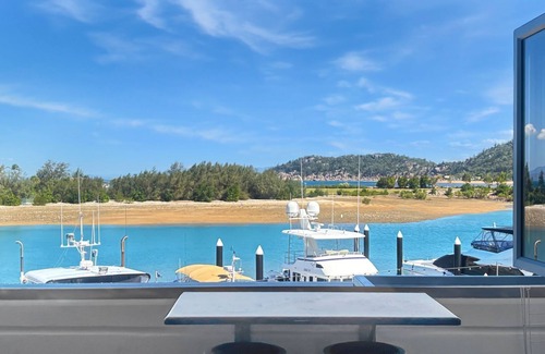 Nelly Bay Apartment | Blue on Blue Studio Room 1272