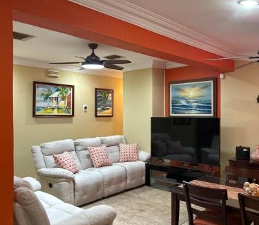 Nassau House | Blue Orchid Palms