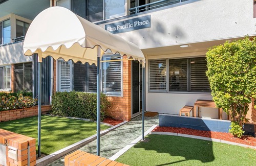 Tugun Apartment | Blue Pacific 2 - Beachside Tugun Unit - Linen Provided - Min. 3 Nights!
