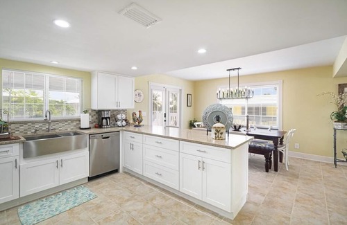 Summerland Key House | Blue Pearl of Summerland Key 4 Bedrooms, 3 Baths with Dock, Heated Pool and Spa