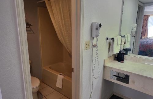 Sallisaw Hotel | Blue Ribbon Inn and Suites