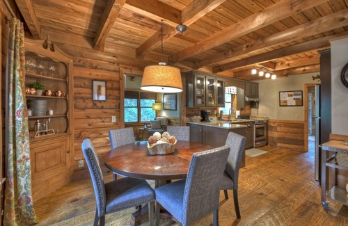 Blue Ridge Cabin | Blue Ridge Cabin 5 Minutes from Marina & Town