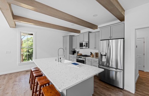 Afton House | Blue Ridge Mountain Views - Heart of VA Wine Country