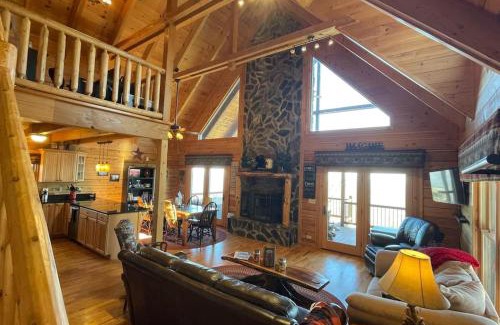 Cana House | Blue Ridge Parkway Panoramic Paradise-60 Mile View