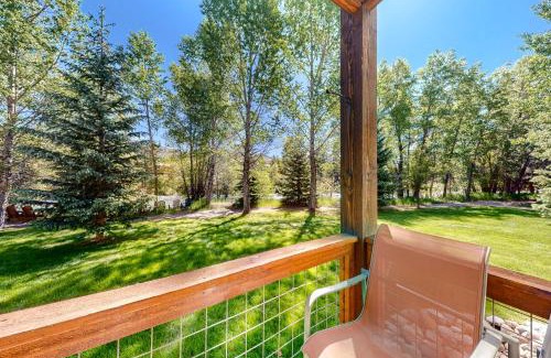 Willow Grove Apartment | Blue River Bliss