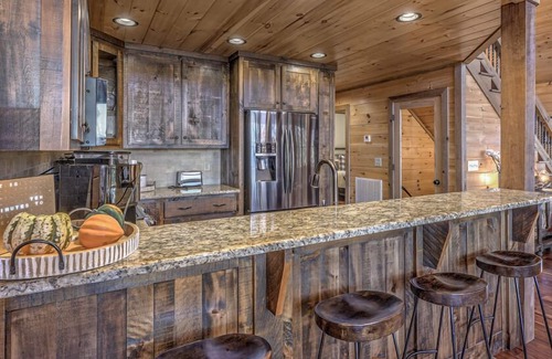 Cherry Log Cabin | Blue's Ridge - Pet Friendly | Hot Tub | Outdoor Living Room