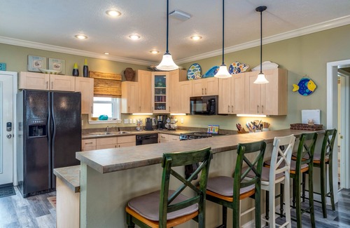 Dauphin Island House | Blue Sky Breeze - Gulf Front, Pet Friendly on the beach