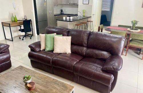 Douglas Apartment | Blue Sky Gardens-minutes to JCU University &Townsville Hospital