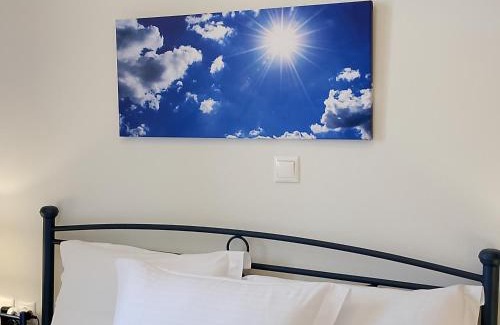 idhra House | Blue Sky - Hydra Memories House