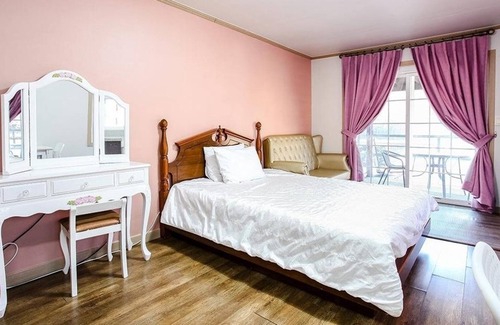 Sang Condo | Blue Sky Light Pension Gapyeong