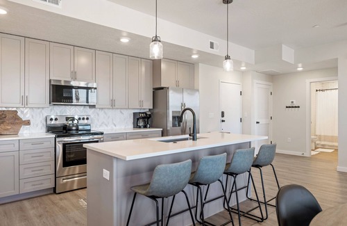 St. George Condo | Blue Sky Oasis: Desert Color Lagoon + Beaches