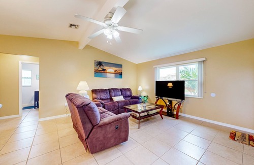Pebble Beach House | Blue sky retreat near the water with updated living quarters, beach gear, and AC
