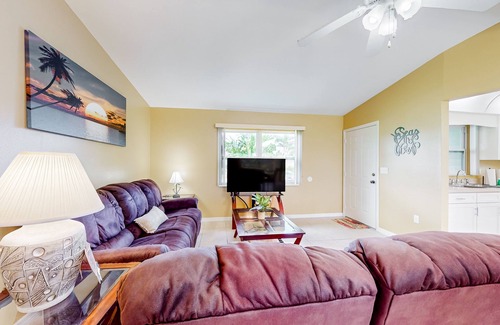 Pebble Beach House | Blue sky retreat near the water with updated living quarters, beach gear, and AC